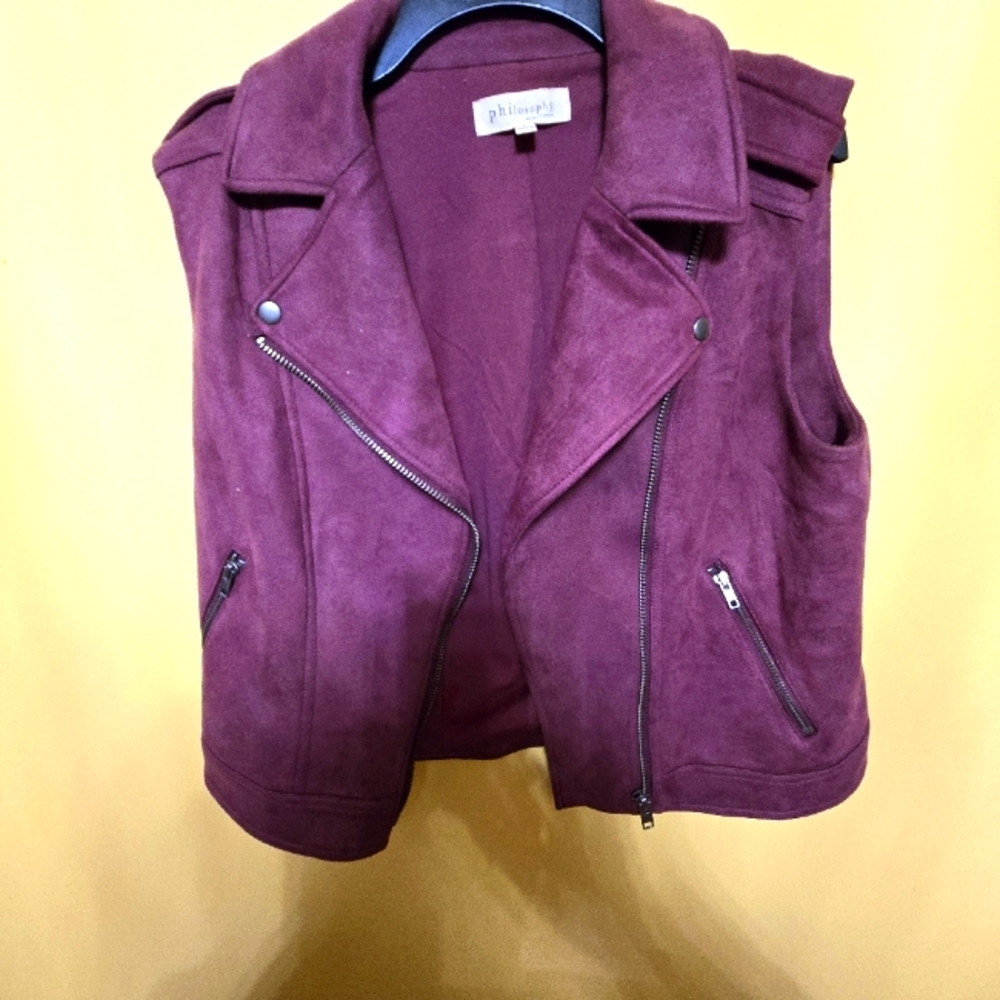 Philosophy plum zipper vest w zipper pockets